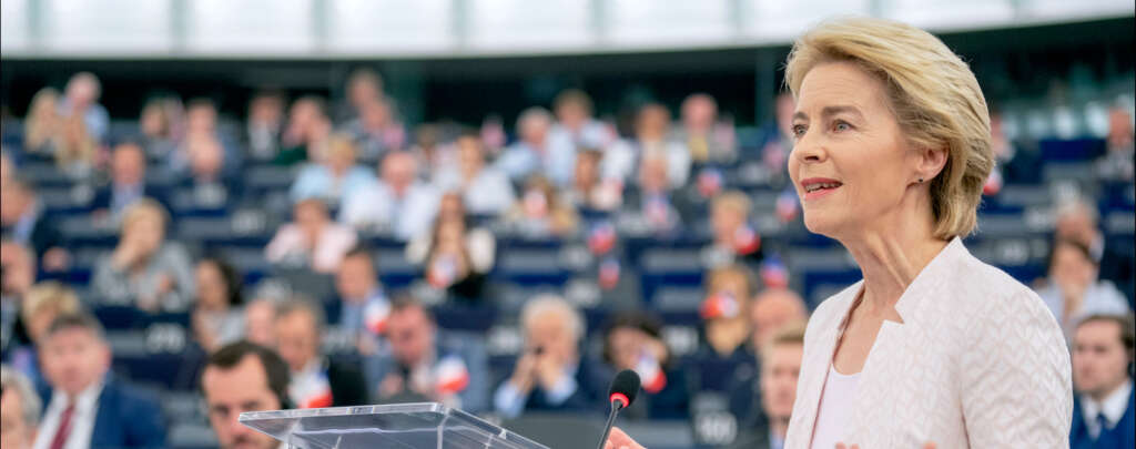 Ursula von der Leyen durante il discorso di insediamento al Parlamento europeo